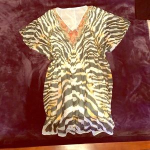 Knee length tunic style dress multicolored